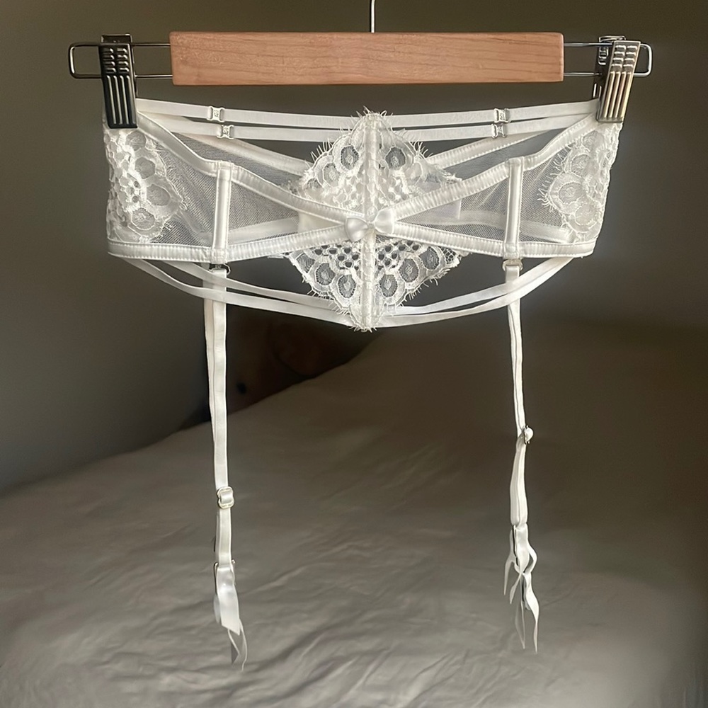 Honey Birdette Ivory Candice Garter Belt🤍